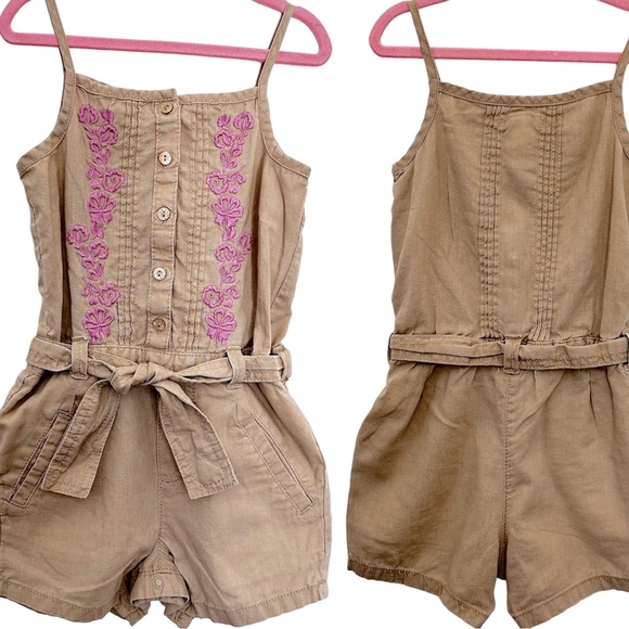 🌸3/$12 Old vavy, size 5T in excellent condition - Picture 2 of 4